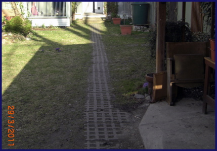 Gartengestaltung, pflastern Gehweg (vorher)